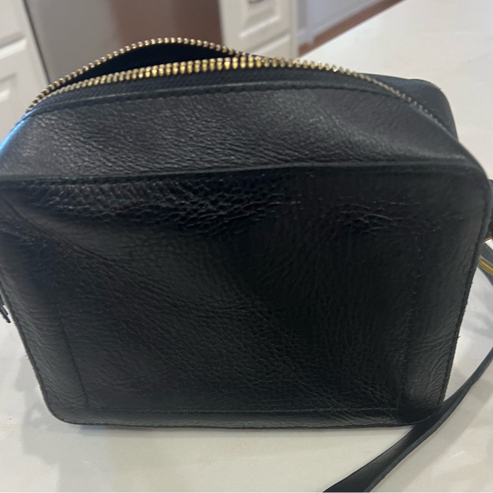 Madewell Black Crossbody Bag with Gold Details NWT - Picture 3 of 3